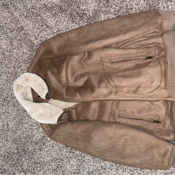 Roundtree and York winter coat jacket brown with fur tags gone but not worn - Picture 3 of 4